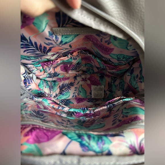 Lug Hatchback Classic VL Backpack Pearl Grey NEW - Picture 10 of 14